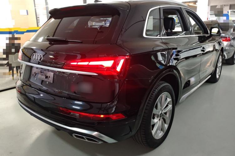 Used Audi Q5L 2022 40T Luxury Dynamic Model Rear Right 45 Deg