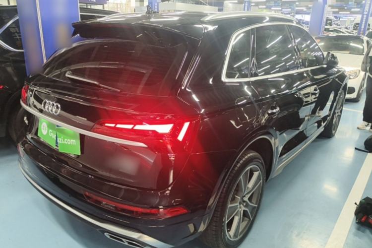 Used Audi Q5L 2022 45T Luxury Dynamic Model Rear Right 45 Deg