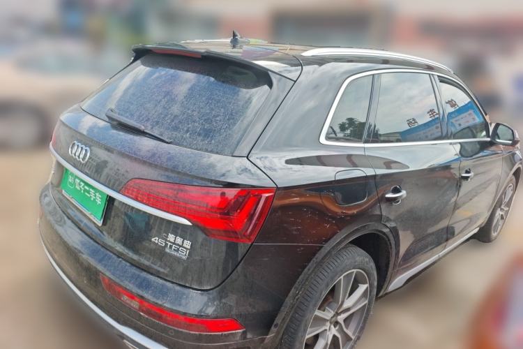 Used Audi Q5L 2022 45T Luxury Dynamic Model Rear Right 45 Deg
