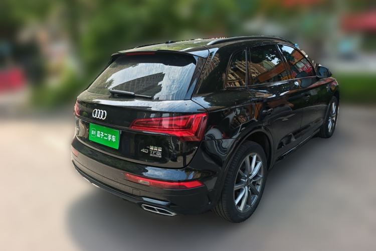 Used Audi Q5L 2022 40T Luxury Dynamic Model Rear Right 45 Deg