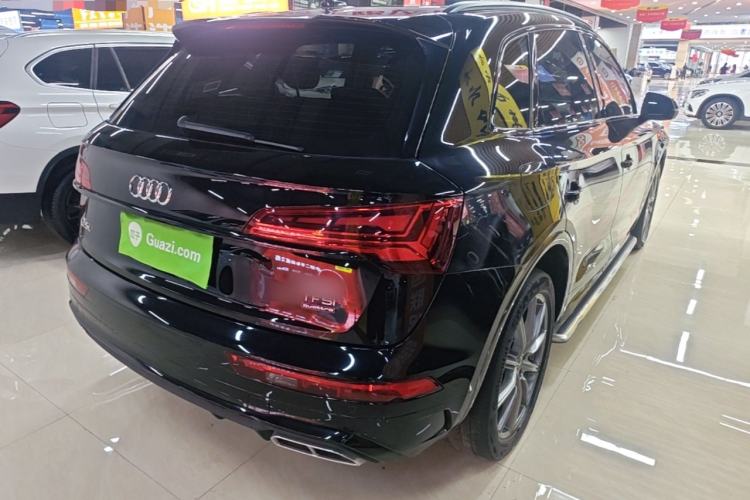 Used Audi Q5L 2022 40T Fashionable and Dynamic Model Rear Right 45 Deg