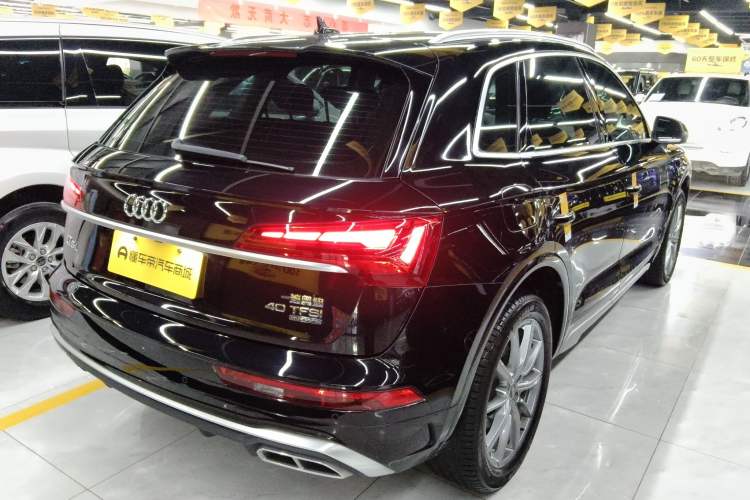Used Audi Q5L 2022 40T Fashionable and Dynamic Model Rear Right 45 Deg
