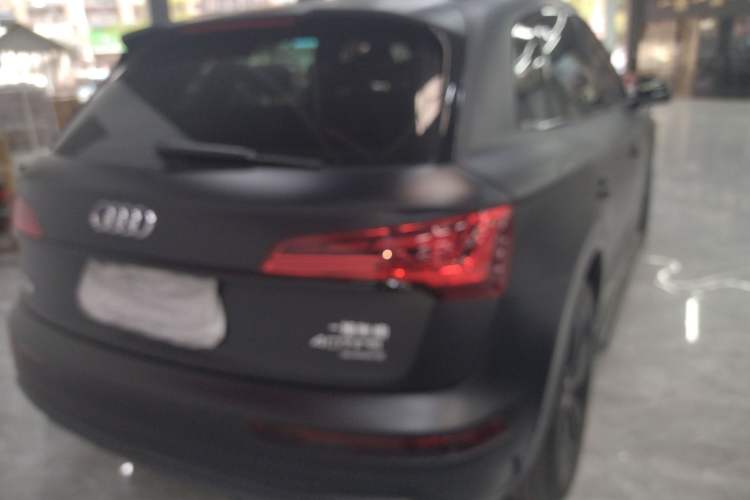 Used Audi Q5L 2022 40T Luxury Dynamic Model Rear Right 45 Deg