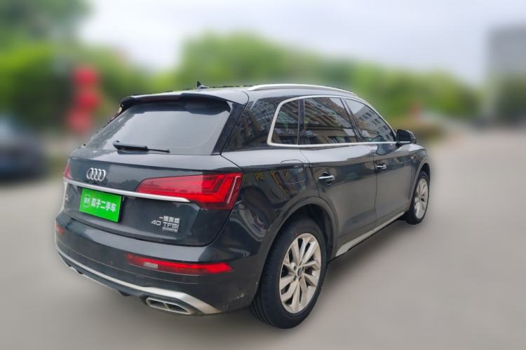 Used Audi Q5L 2022 40T Luxury Dynamic Model Rear Right 45 Deg