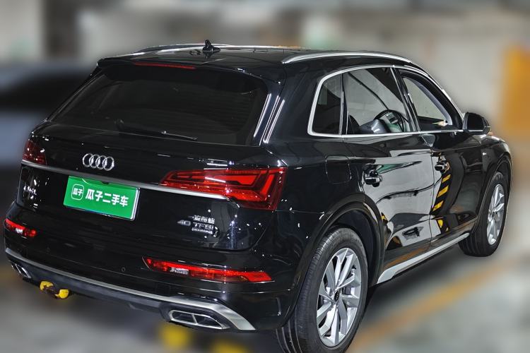 Used Audi Q5L 2022 40T Luxury Dynamic Model Rear Right 45 Deg