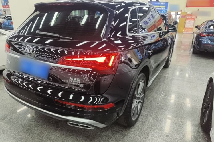 Used Audi Q5L 2022 45T Luxury Dynamic Model Rear Right 45 Deg