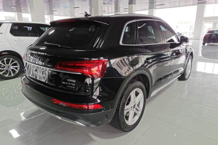 Used Audi Q5L 2022 40T Fashionable and Elegant Model Rear Right 45 Deg