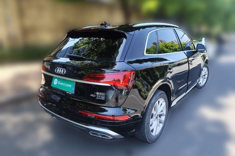 Used Audi Q5L 2022 40T Luxury Dynamic Model Rear Right 45 Deg