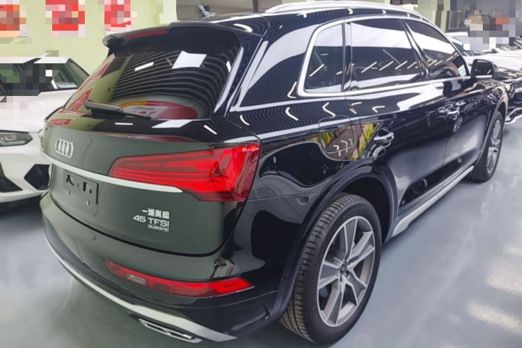 Used Audi Q5L 2022 Updated 45T Luxury Dynamic Version Rear Right 45 Deg