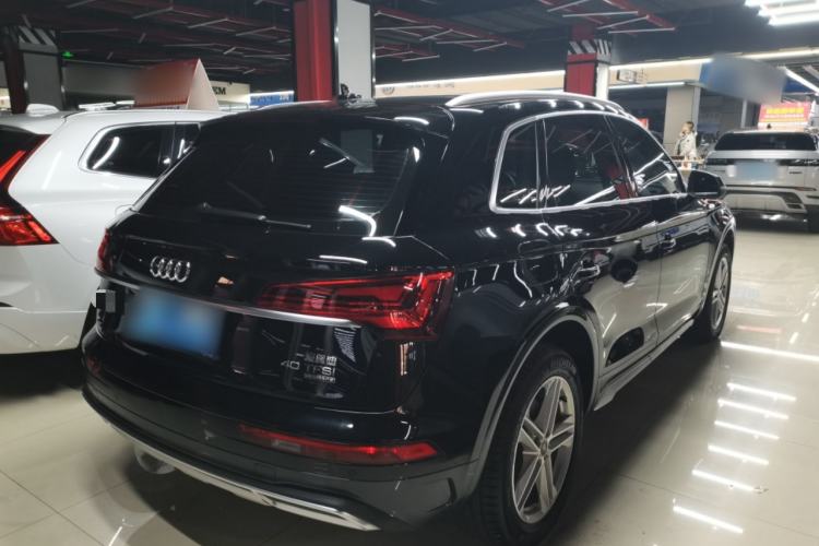 Used Audi Q5L 2022 40T Fashionable and Elegant Model Rear Right 45 Deg