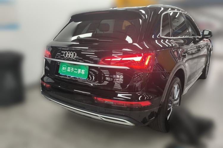 Used Audi Q5L 2022 40T Luxury Elegant Model Rear Right 45 Deg
