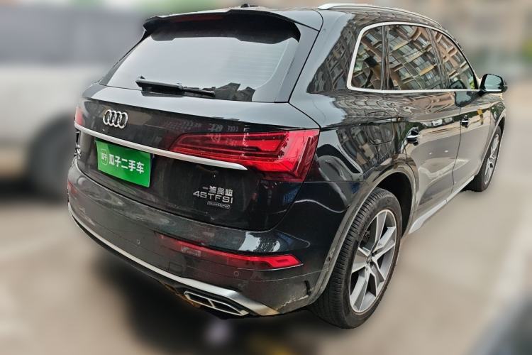 Used Audi Q5L 2022 45T Luxury Dynamic Model Rear Right 45 Deg