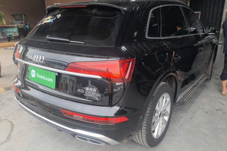 Used Audi Q5L 2022 40T Luxury Dynamic Model Rear Right 45 Deg