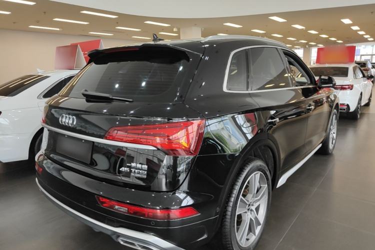Used Audi Q5L 2022 Updated 45T Luxury Dynamic Version Rear Right 45 Deg