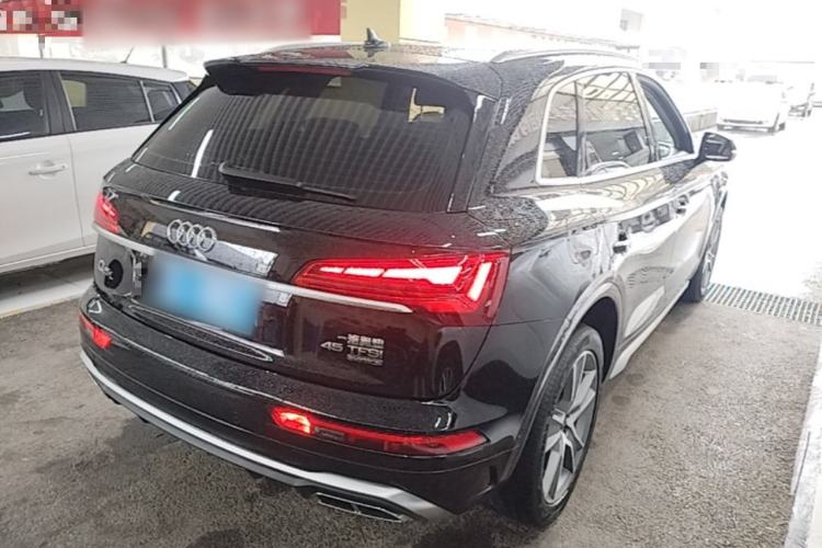 Used Audi Q5L 2022 45T Luxury Dynamic Model Rear Right 45 Deg