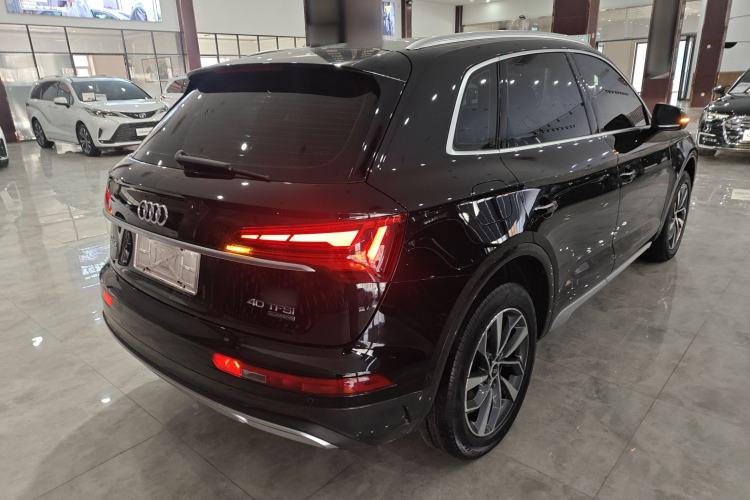 Used Audi Q5L 2022 40T Luxury Elegant Model Rear Right 45 Deg