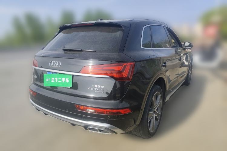 Used Audi Q5L 2022 45T Luxury Dynamic Model Rear Right 45 Deg