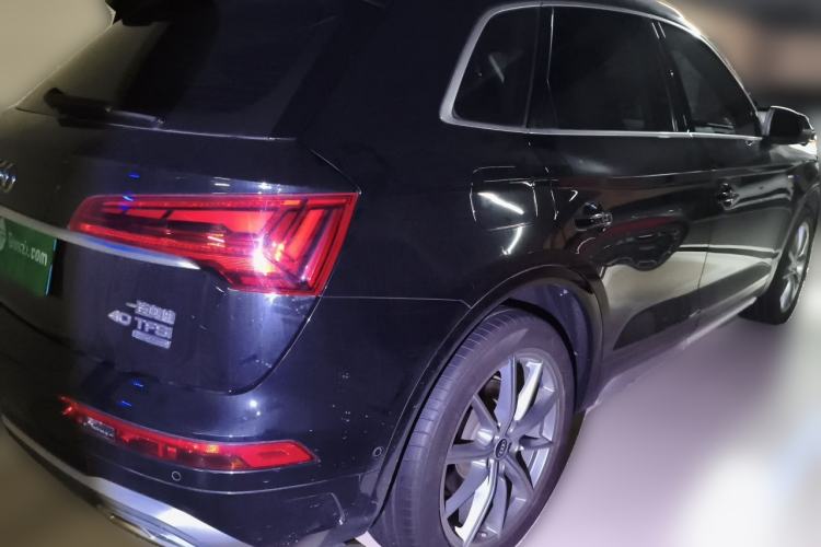 Used Audi Q5L 2022 40T Luxury Dynamic Model Rear Right 45 Deg