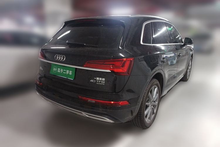 Used Audi Q5L 2022 40T Fashionable and Elegant Model Rear Right 45 Deg