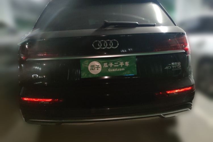 Used Audi Q5L 2022 40T Fashionable and Elegant Model Rear