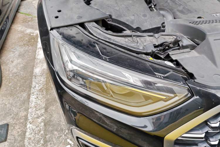 Used Audi Q5L 2022 Updated 40T Luxury Dynamic Edition Right Front Headlight