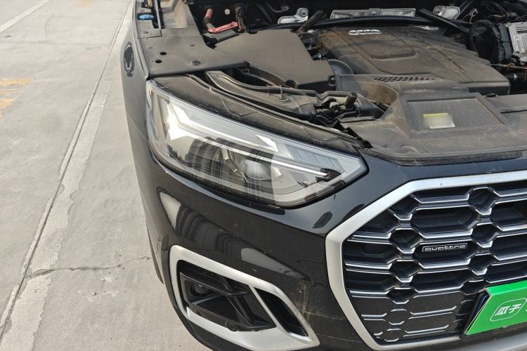Used Audi Q5L 2022 40T Fashionable and Dynamic Model Right Front Headlight