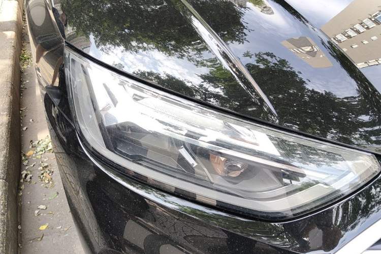 Used Audi Q5L 2022 40T Fashionable and Dynamic Model Right Front Headlight