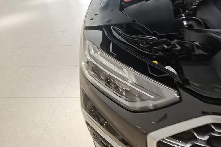 Used Audi Q5L 2022 40T Luxury Dynamic Model Right Front Headlight