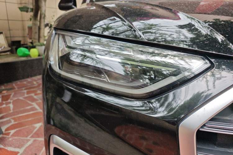 Used Audi Q5L 2022 40T Fashionable and Dynamic Model Right Front Headlight