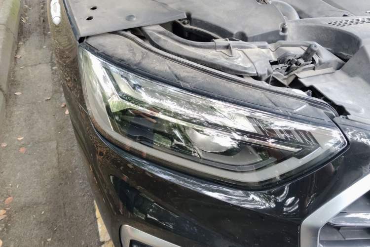Used Audi Q5L 2022 40T Luxury Elegant Model Right Front Headlight