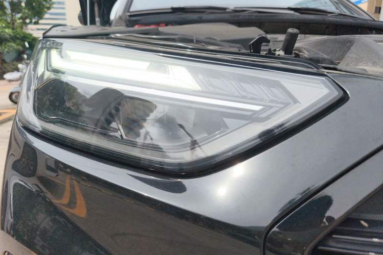 Used Audi Q5L 2022 Updated 40T Luxury Dynamic Edition Right Front Headlight