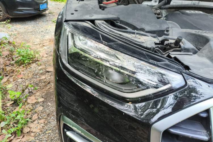 Used Audi Q5L 2022 40T Luxury Elegant Model Right Front Headlight