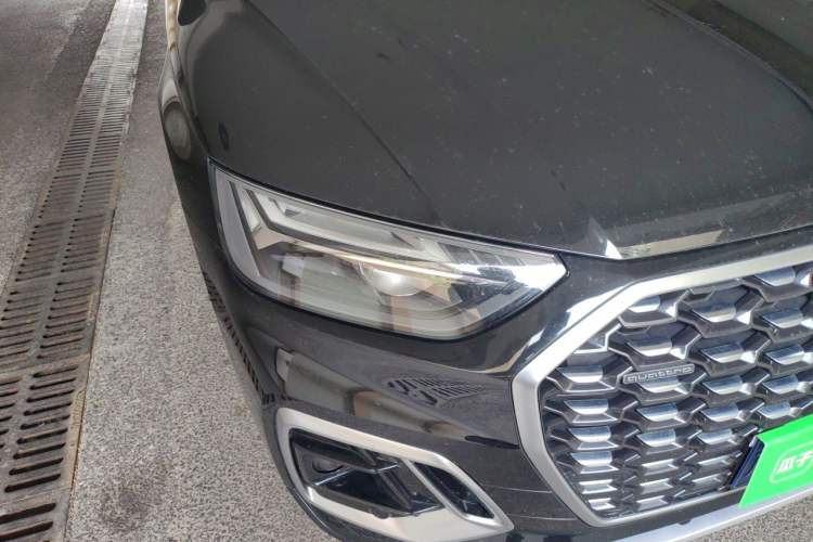 Used Audi Q5L 2022 40T Fashionable and Dynamic Model Right Front Headlight