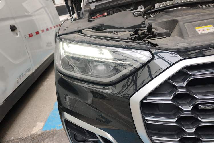 Used Audi Q5L 2022 Updated 40T Luxury Dynamic Edition Right Front Headlight