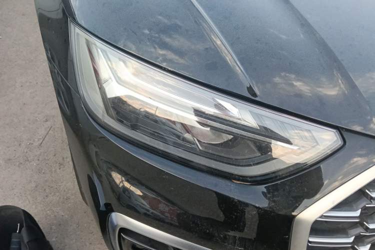 Used Audi Q5L 2022 40T Fashionable and Dynamic Model Right Front Headlight
