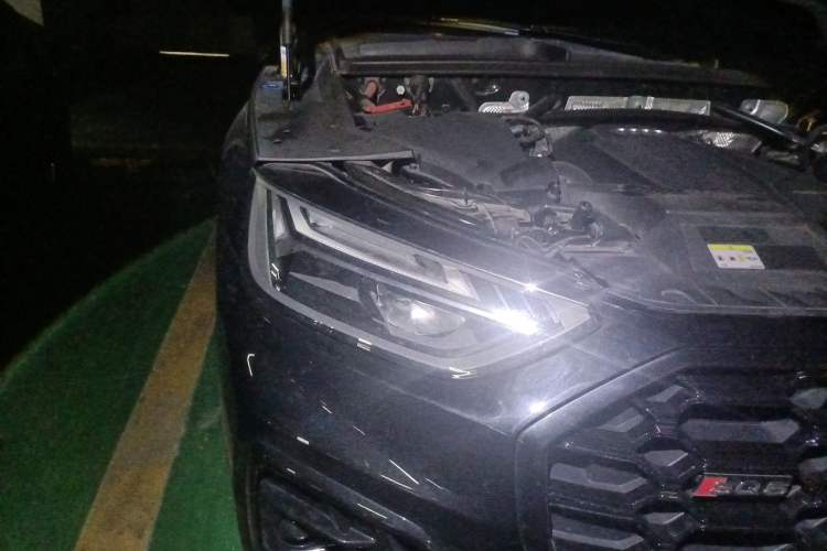 Used Audi Q5L 2022 40T Fashionable and Dynamic Model Right Front Headlight