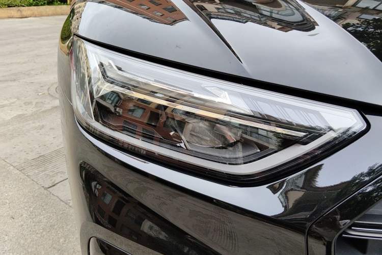 Used Audi Q5L 2022 Updated 45T Luxury Dynamic Version Right Front Headlight