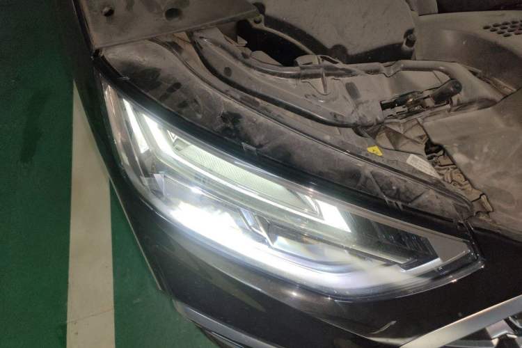 Used Audi Q5L 2022 40T Luxury Dynamic Model Right Front Headlight