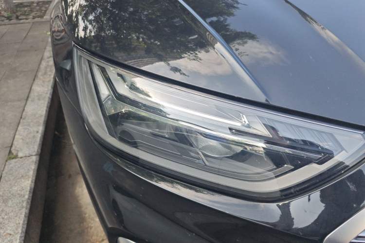 Used Audi Q5L 2022 40T Fashionable and Dynamic Model Right Front Headlight