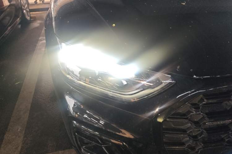 Used Audi Q5L 2022 Updated 40T Luxury Dynamic Edition Right Front Headlight
