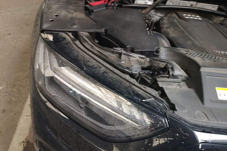 Used Audi Q5L 2022 Updated 45T Luxury Dynamic Version Right Front Headlight