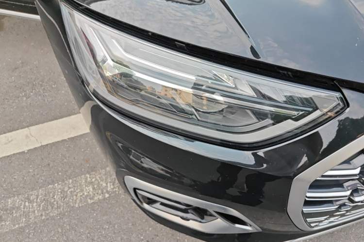 Used Audi Q5L 2022 Updated 45T Luxury Dynamic Version Right Front Headlight