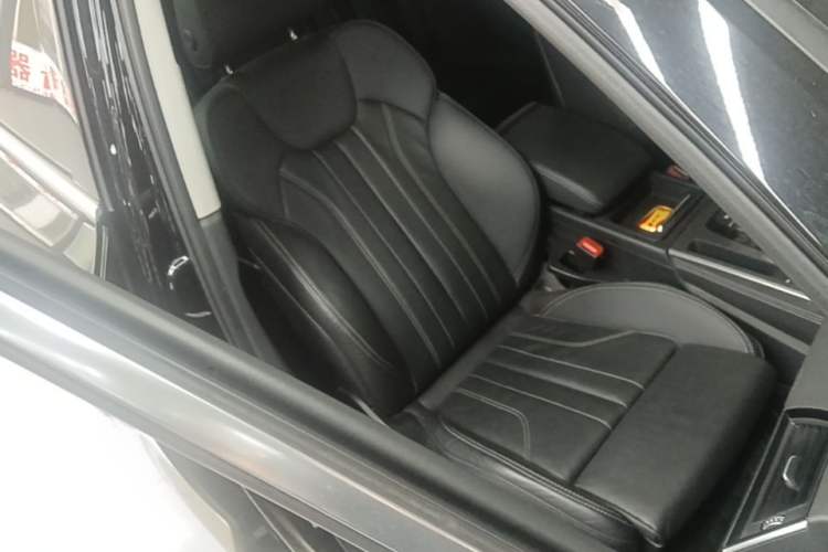 Used Audi Q5L 2022 40T Luxury Dynamic Model Right Front Seat