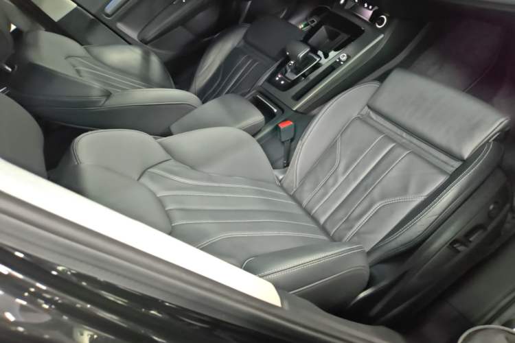 Used Audi Q5L 2022 40T Luxury Dynamic Model Right Front Seat