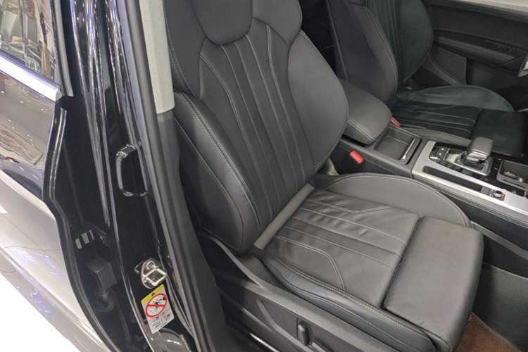 Used Audi Q5L 2022 40T Fashionable and Dynamic Model Right Front Seat
