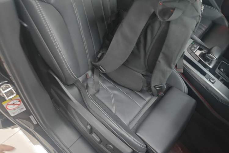 Used Audi Q5L 2022 40T Fashionable and Dynamic Model Right Front Seat