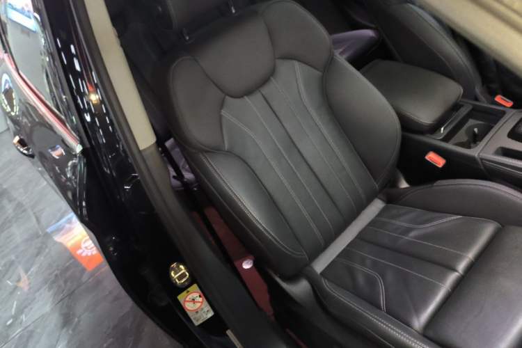 Used Audi Q5L 2022 40T Luxury Dynamic Model Right Front Seat