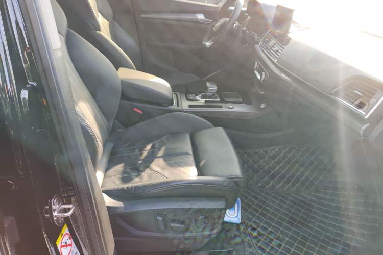Used Audi Q5L 2022 40T Fashionable and Dynamic Model Right Front Seat