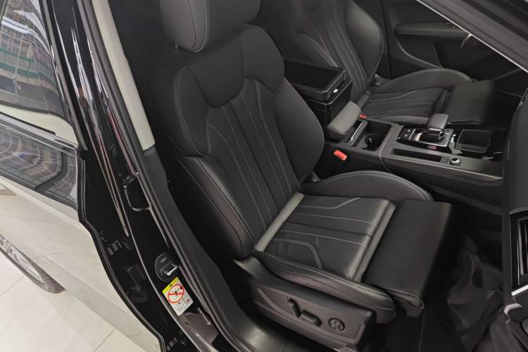 Used Audi Q5L 2022 Updated 45T Luxury Dynamic Version Right Front Seat