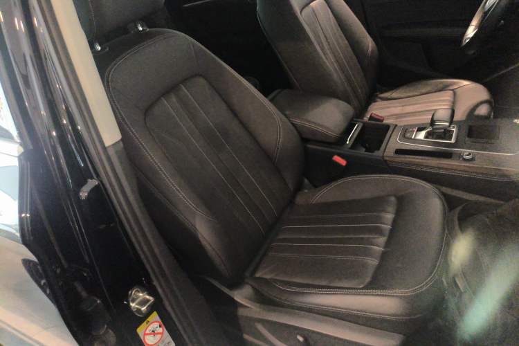 Used Audi Q5L 2022 40T Luxury Elegant Model Right Front Seat